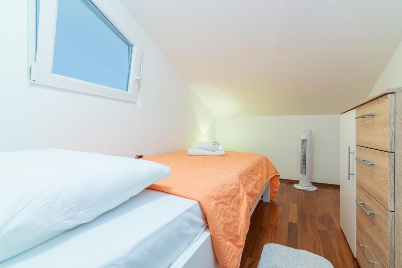 Apartment Lovorka 5 Baška Buitenkant foto