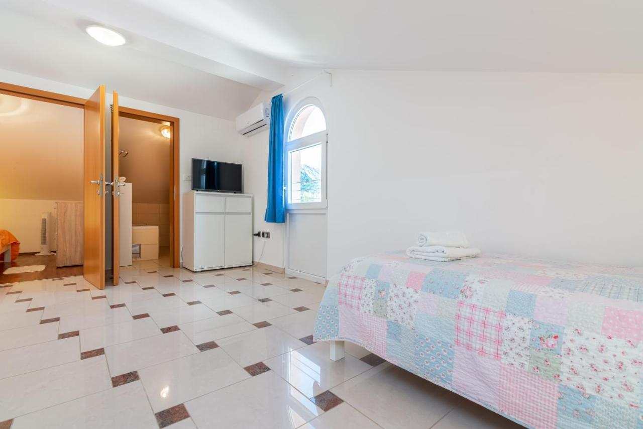 Apartment Lovorka 5 Baška Buitenkant foto