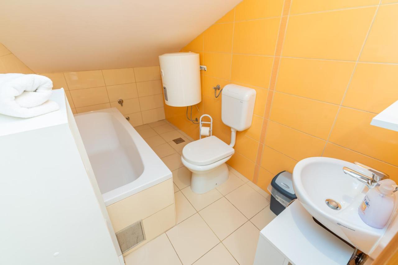 Apartment Lovorka 5 Baška Buitenkant foto
